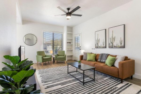 3BR CozySuites at Kierland Commons with pool #14